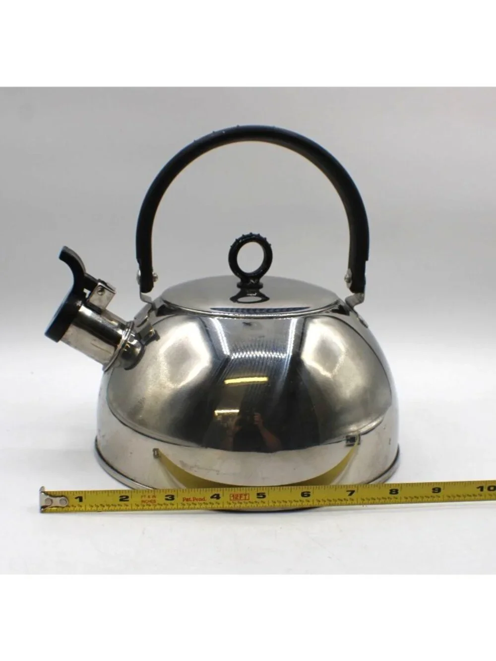 Stainless Steel Whistling Tea Kettle Black Handle Lid 2.5 Quart Vtg Thailand